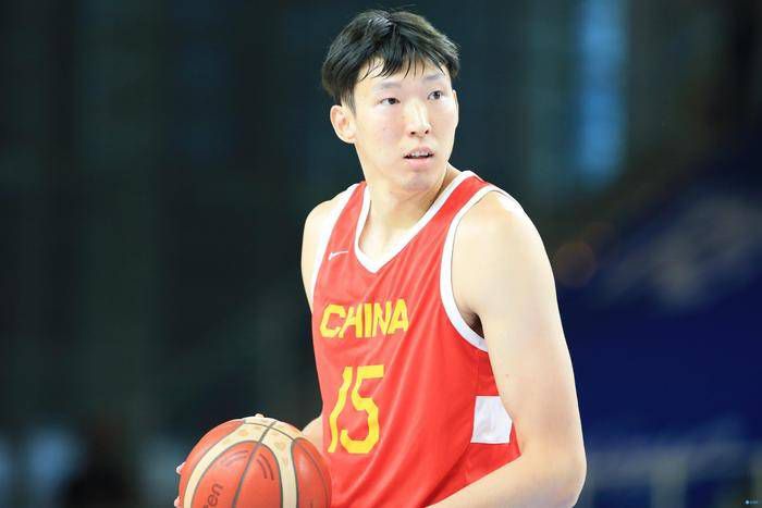 CBA 江苏肯帝亚107-78南京头排苏酒CBA 九台农商银行104-104浙江稠州事件国足vs中国香港首发：4-4-2，刘殿座、吴曦、刘彬彬、韦世豪先发中国男足vs中国香港男足的封闭热身赛正在进行。